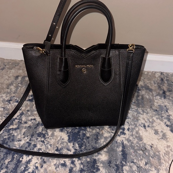 Black Michael Kors purse - Picture 1 of 4